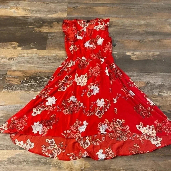 NWT Lulus Blossom Type of Way Midi Dress Wrap Red Floral Medium High Low - Picture 1 of 8